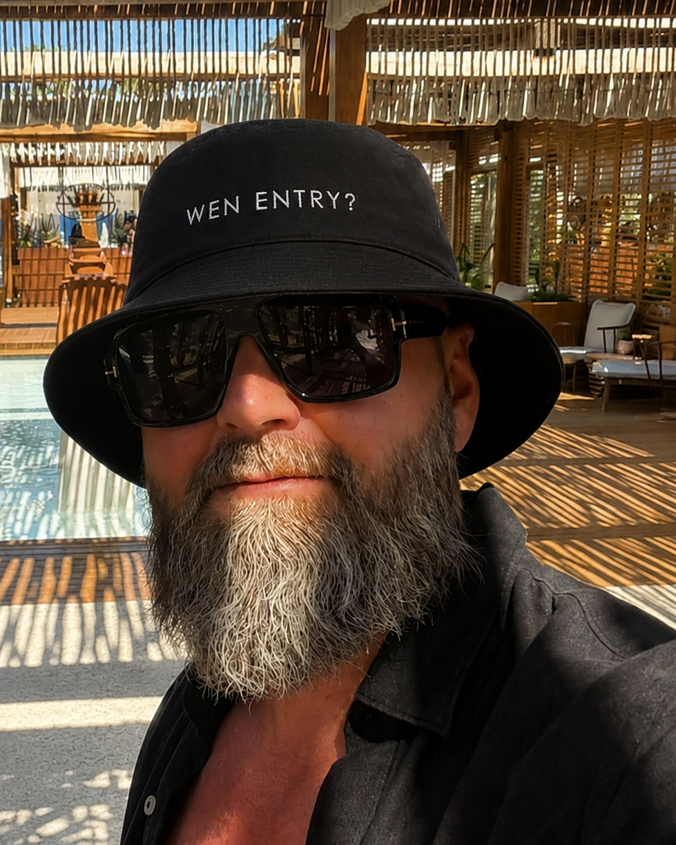 "WEN ENTRY" BUCKET HAT